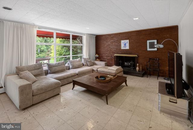 5804 PLAINVIEW RD, Bethesda, MD 20817
