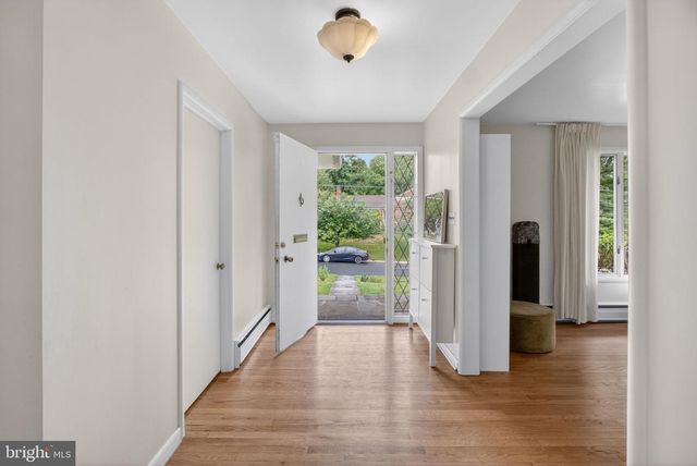 5804 PLAINVIEW RD, Bethesda, MD 20817