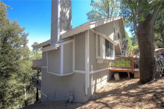 24896 Matterhorn Court, Crestline, CA 92325