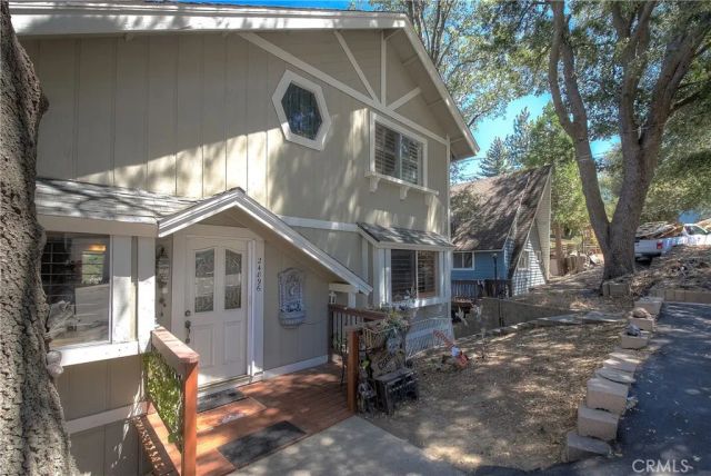 24896 Matterhorn Court, Crestline, CA 92325