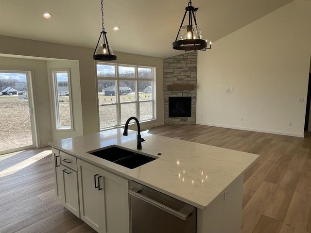 3757 EVELYN ROSE LANE, Suamico, WI 54313