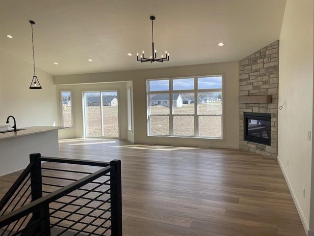 3757 EVELYN ROSE LANE, Suamico, WI 54313