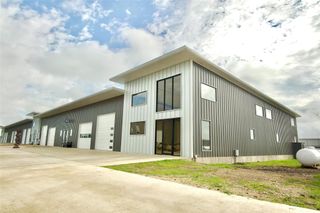 190 Ninety Four LN 101, Taylor, TX 76574