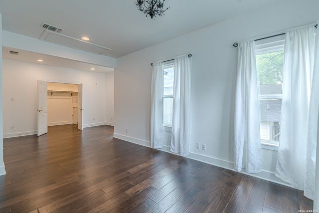 311 W MISTLETOE B, San Antonio, TX 78212