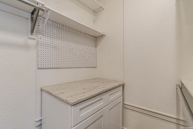 311 W MISTLETOE B, San Antonio, TX 78212