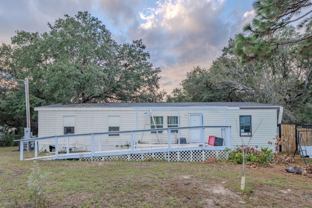 2737 Teepee Road, Navarre, FL 32566
