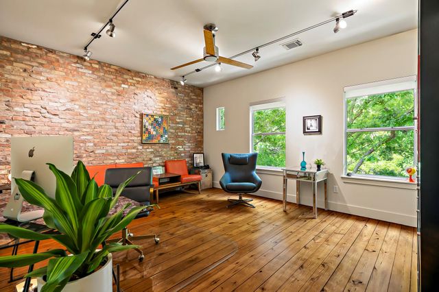 1205 Kinney Ave A, Austin, TX 78704