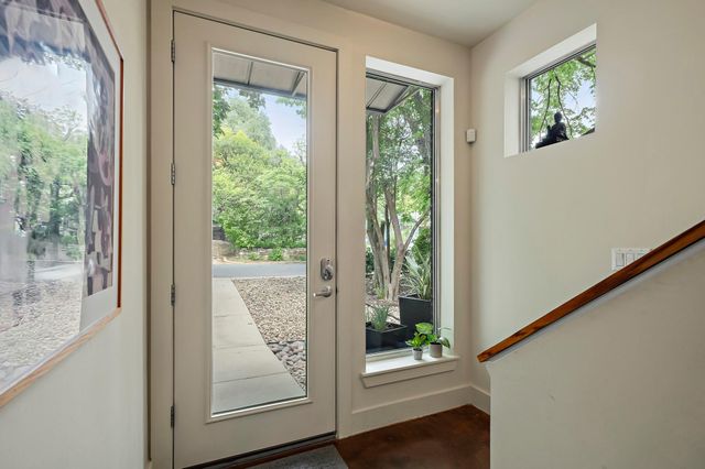 1205 Kinney Ave A, Austin, TX 78704