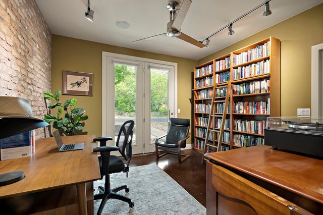 1205 Kinney Ave A, Austin, TX 78704