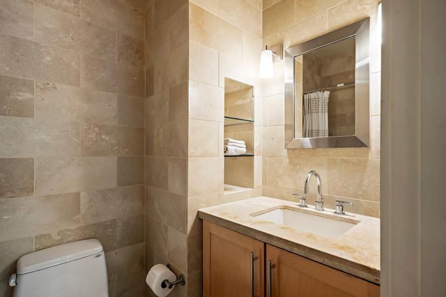 1205 Kinney Ave A, Austin, TX 78704