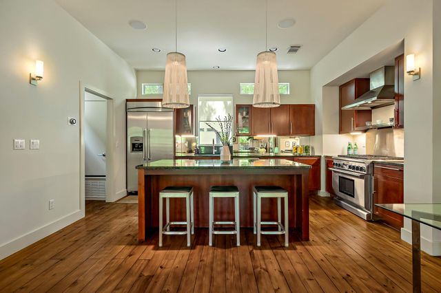 1205 Kinney Ave A, Austin, TX 78704