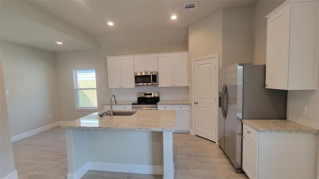 11915 Nelwood Street, Willis, TX 77318