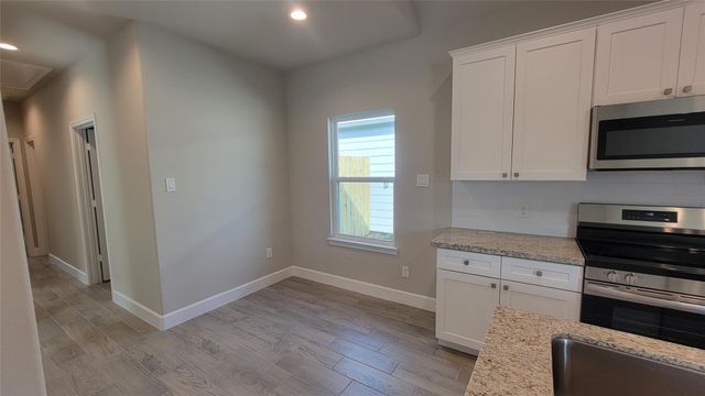 11915 Nelwood Street, Willis, TX 77318