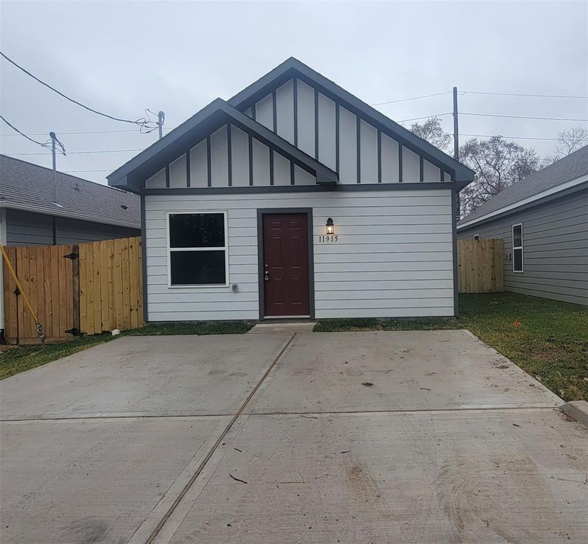 11915 Nelwood Street, Willis, TX 77318
