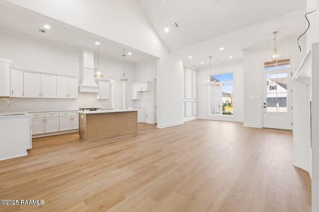 407 Sunshine Rise Drive, Broussard, LA 70518