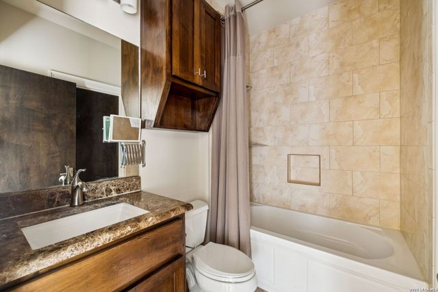 158 Katherine Ct B, San Antonio, TX 78209