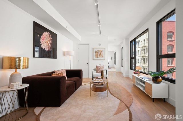 719 Larkin Street 404, San Francisco, CA 94109