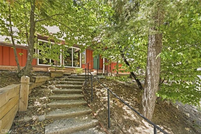 118 E Lane, Lake Arrowhead, CA 92352