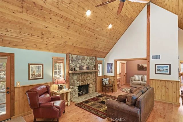 118 E Lane, Lake Arrowhead, CA 92352