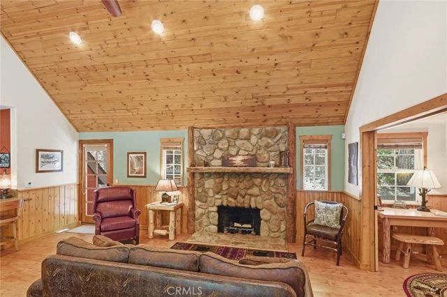 118 E Lane, Lake Arrowhead, CA 92352