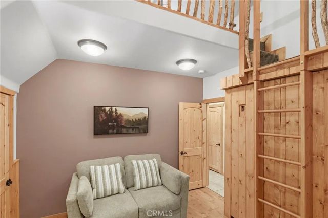 118 E Lane, Lake Arrowhead, CA 92352