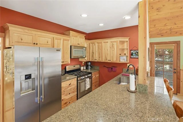 118 E Lane, Lake Arrowhead, CA 92352