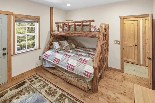 118 E Lane, Lake Arrowhead, CA 92352