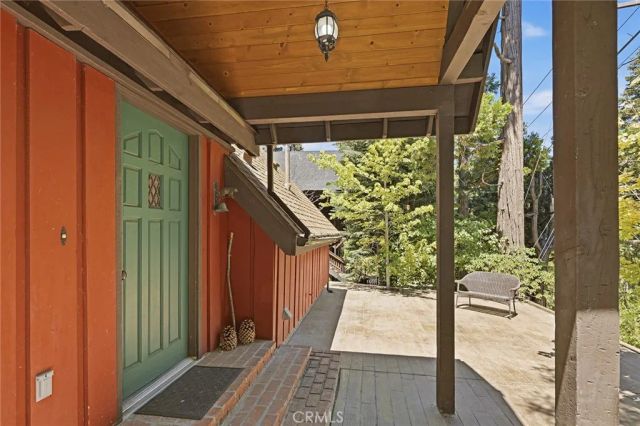 118 E Lane, Lake Arrowhead, CA 92352