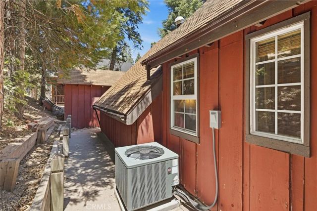 118 E Lane, Lake Arrowhead, CA 92352