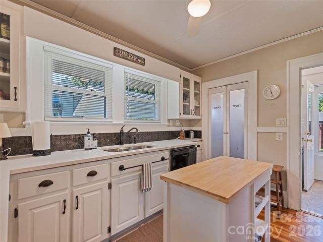 50 Epsom Street, Waynesville, NC 28786