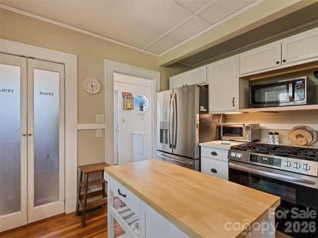 50 Epsom Street, Waynesville, NC 28786