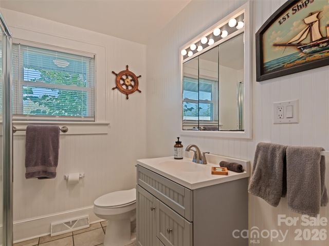 50 Epsom Street, Waynesville, NC 28786