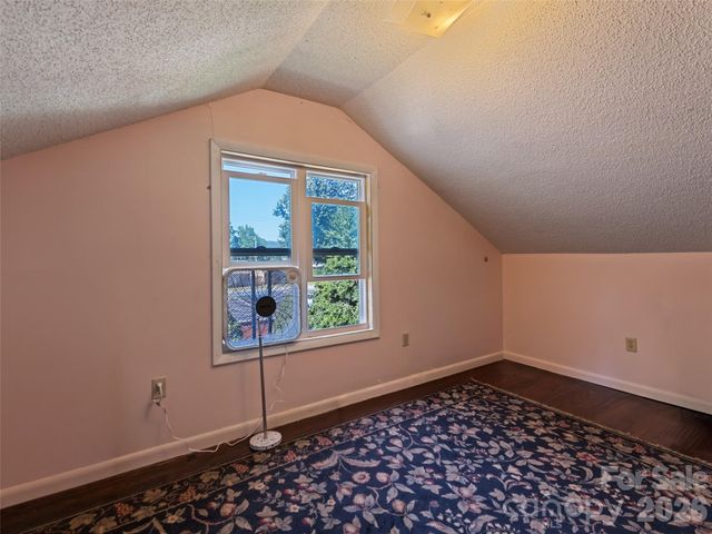 50 Epsom Street, Waynesville, NC 28786