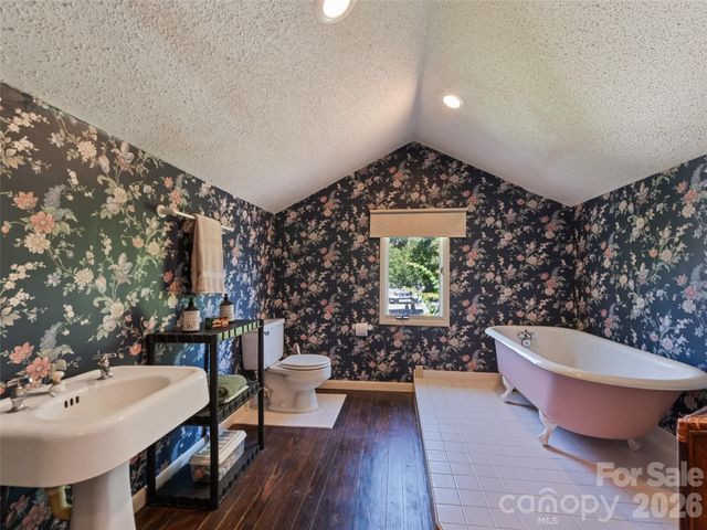 50 Epsom Street, Waynesville, NC 28786