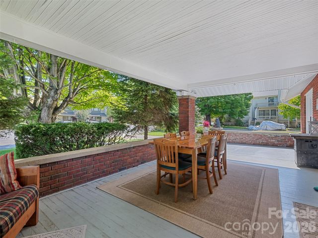 50 Epsom Street, Waynesville, NC 28786