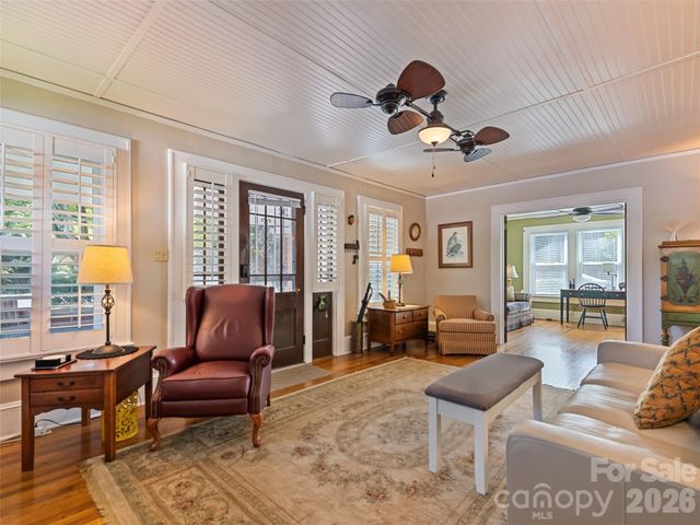50 Epsom Street, Waynesville, NC 28786