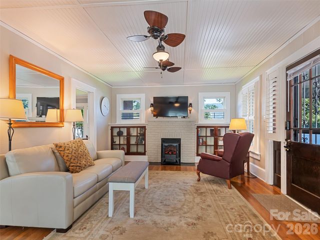 50 Epsom Street, Waynesville, NC 28786