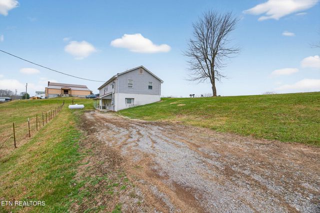 3614 Muddy Pond Rd, Monterey, TN 38574