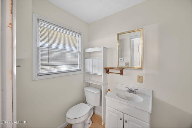 3614 Muddy Pond Rd, Monterey, TN 38574