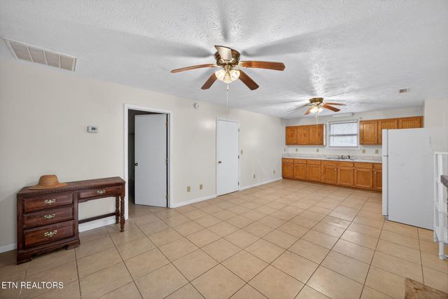 3614 Muddy Pond Rd, Monterey, TN 38574