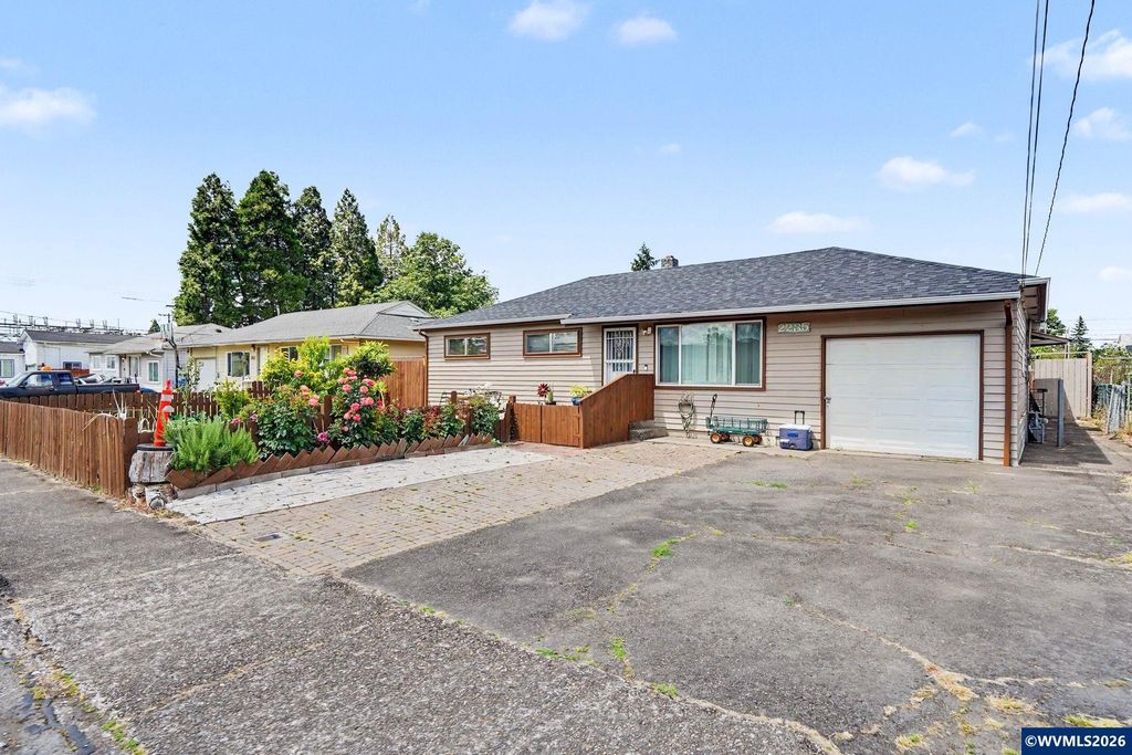 2235 Electric St SE, Salem, OR 97302