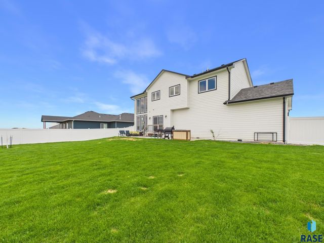 308 E 11th St Street, Crooks, SD 57020