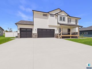 308 E 11th St Street, Crooks, SD 57020