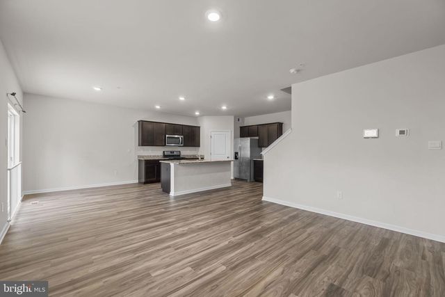 2070 POMONA WAY, Frederick, MD 21702