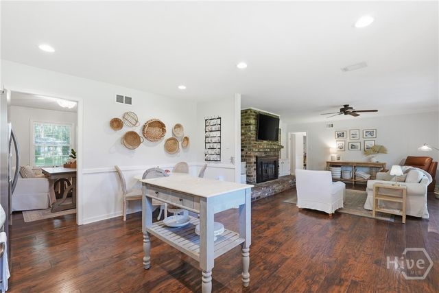 8305 Meadowbrook Road, Savannah, GA 31406