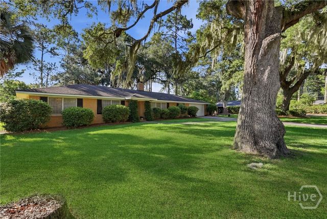 8305 Meadowbrook Road, Savannah, GA 31406