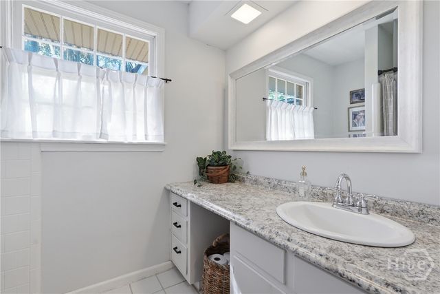 8305 Meadowbrook Road, Savannah, GA 31406