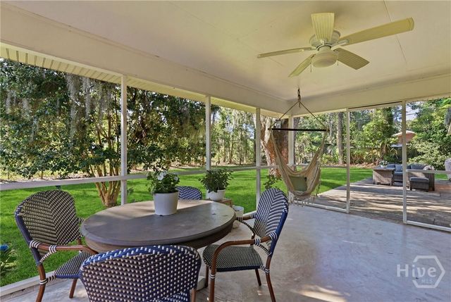 8305 Meadowbrook Road, Savannah, GA 31406