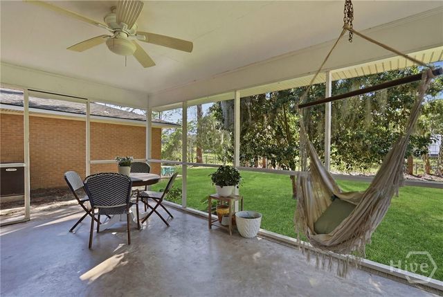 8305 Meadowbrook Road, Savannah, GA 31406