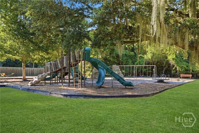 8305 Meadowbrook Road, Savannah, GA 31406